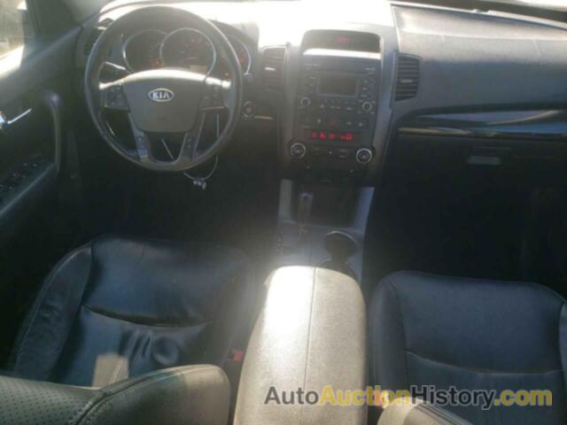 KIA SORENTO EX, 5XYKUDA25BG052595