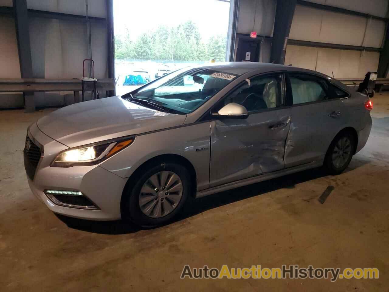 HYUNDAI SONATA HYBRID, KMHE24L11HA059636