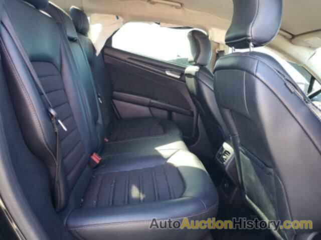 FORD FUSION SE, 3FA6P0HD8JR203108