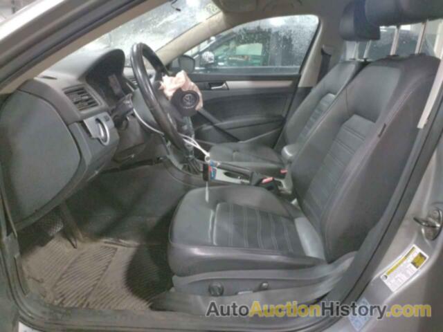 VOLKSWAGEN PASSAT SE, 1VWBM7A33DC012840