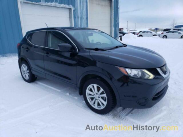 NISSAN ROGUE S, JN1BJ1CRXJW262485