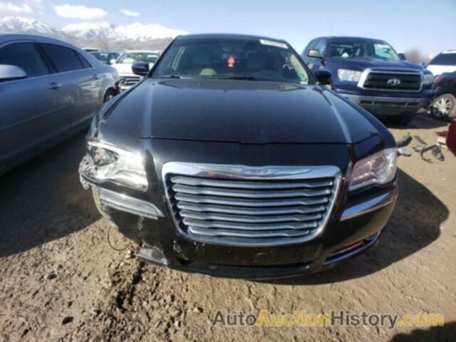 CHRYSLER 300, 2C3CCARG3DH564628