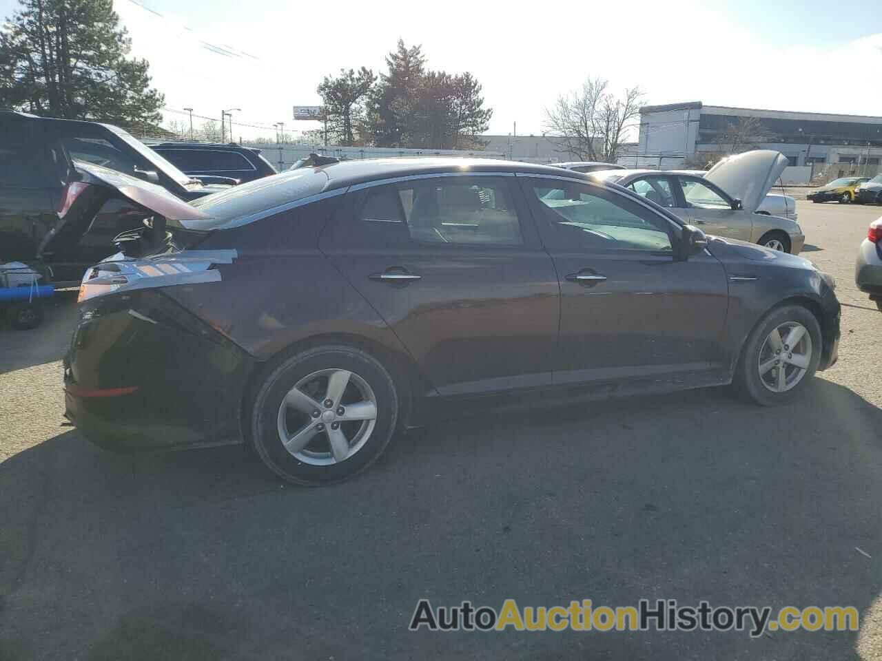 KIA OPTIMA LX, 5XXGM4A75EG305652