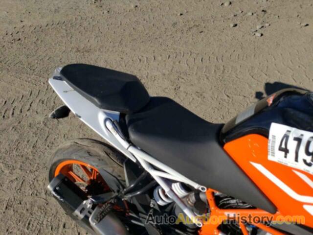 KTM MOTORCYCLE DUKE, MD2JPJ40XKC214859