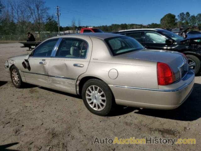 LINCOLN TOWNCAR SIGNATURE, 1LNHM81W77Y637578