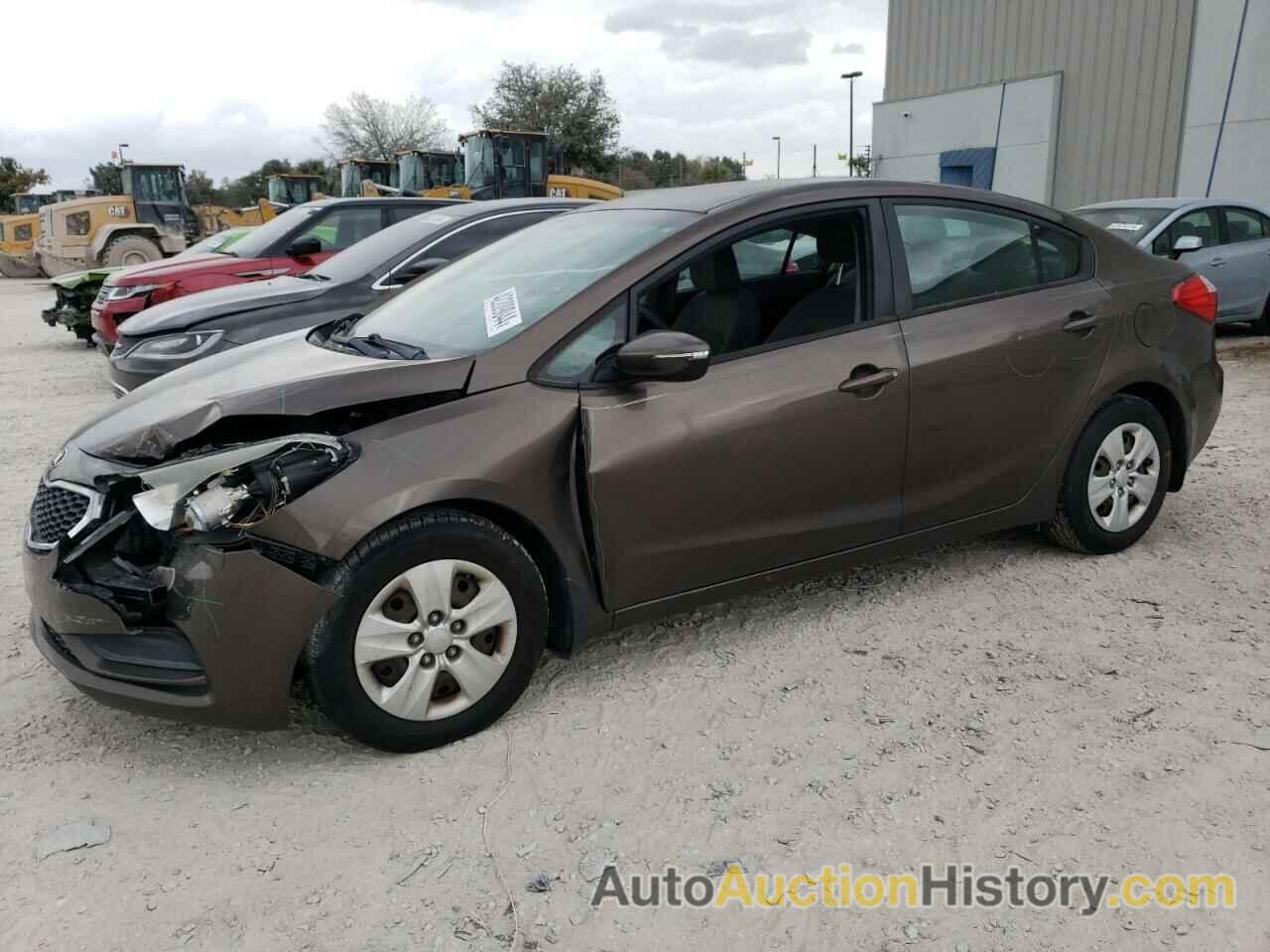 KIA FORTE LX, KNAFX4A6XF5260138