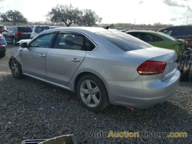 VOLKSWAGEN PASSAT SE, 1VWBH7A3XCC070396