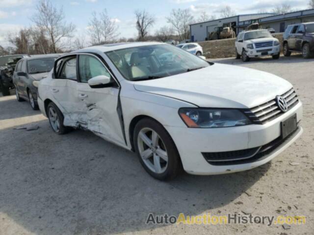 VOLKSWAGEN PASSAT SE, 1VWBN7A33DC044510