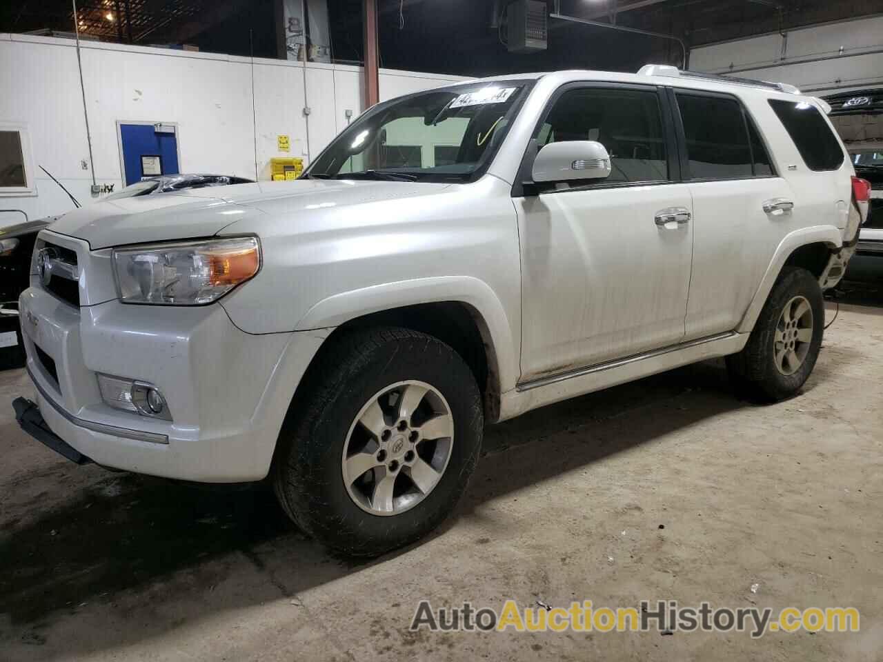 TOYOTA 4RUNNER SR5, JTEBU5JR4D5110562