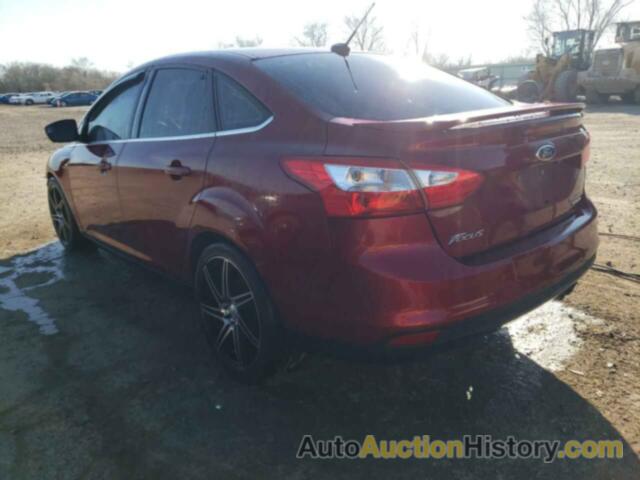 FORD FOCUS TITANIUM, 1FADP3J22EL398841