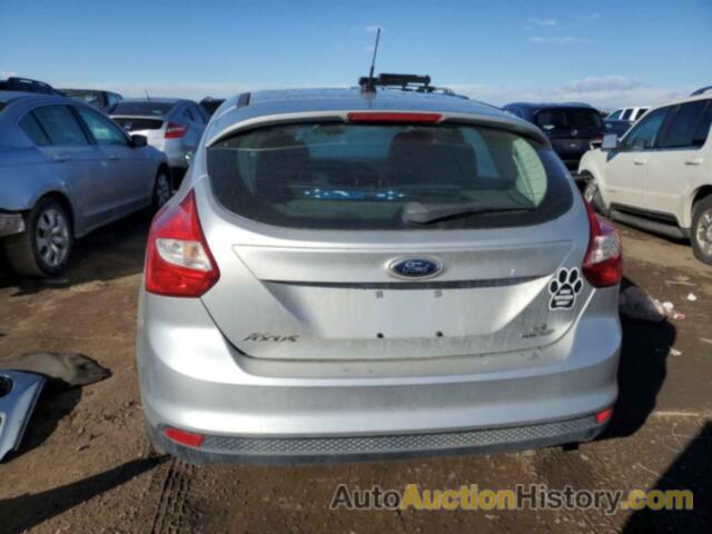 FORD FOCUS SE, 1FADP3K24DL137689