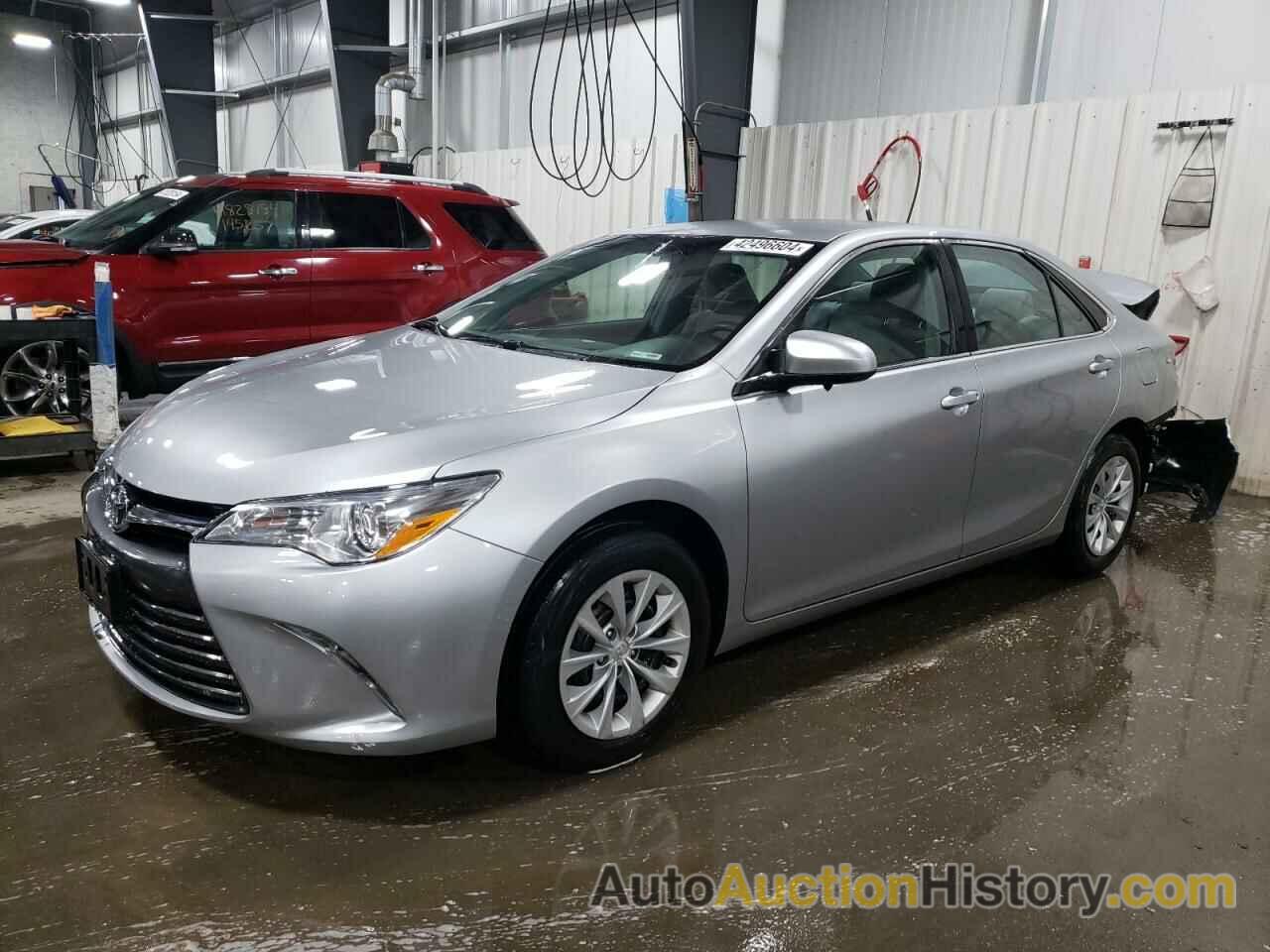 TOYOTA CAMRY LE, 4T4BF1FK2FR448765