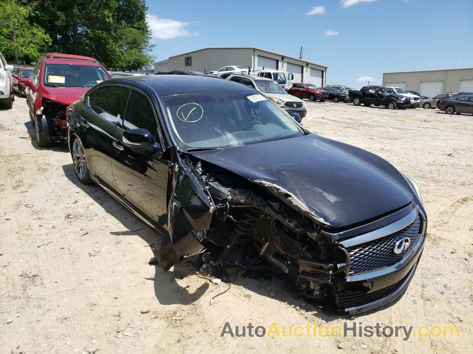 2019 INFINITI Q70 3.7 LUXE, JN1BY1PP7KM685509