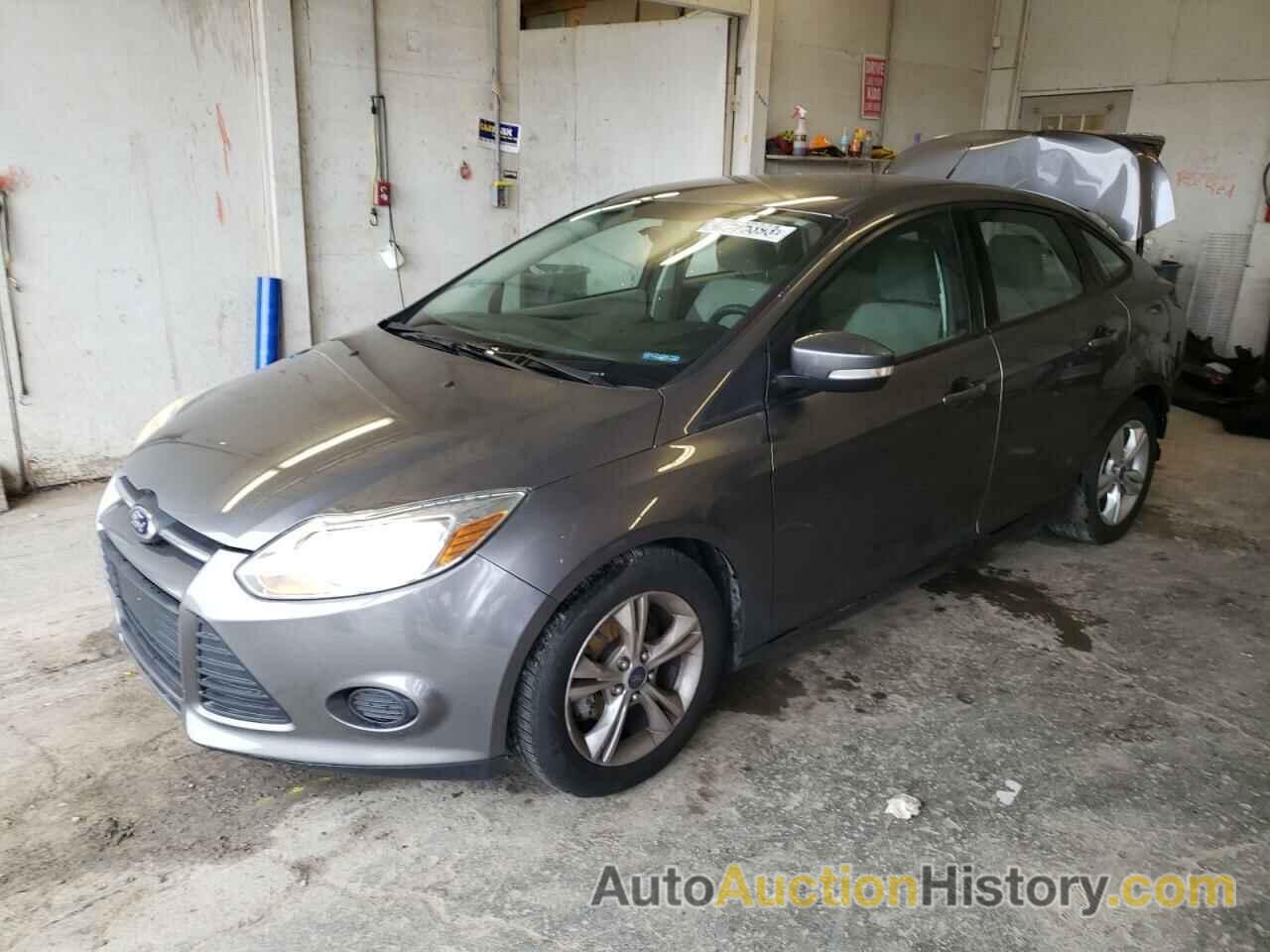 2014 FORD FOCUS SE, 1FADP3F29EL177746