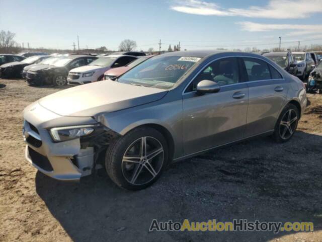 MERCEDES-BENZ A-CLASS 220 4MATIC, WDD3G4FB1KW035161