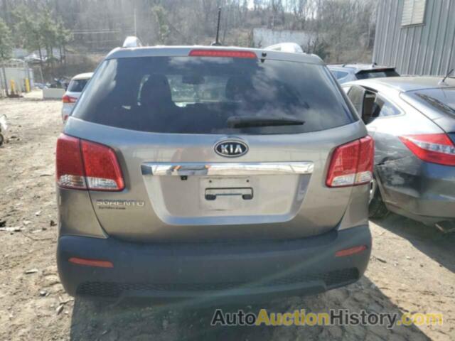 KIA SORENTO BASE, 5XYKT3A11BG072380