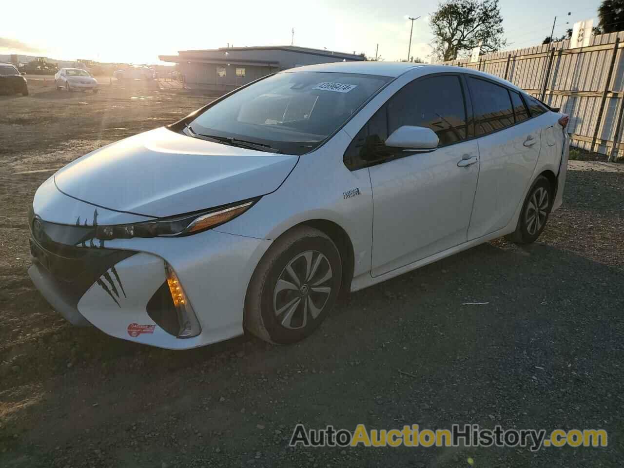 TOYOTA PRIUS, JTDKARFP1J3094615