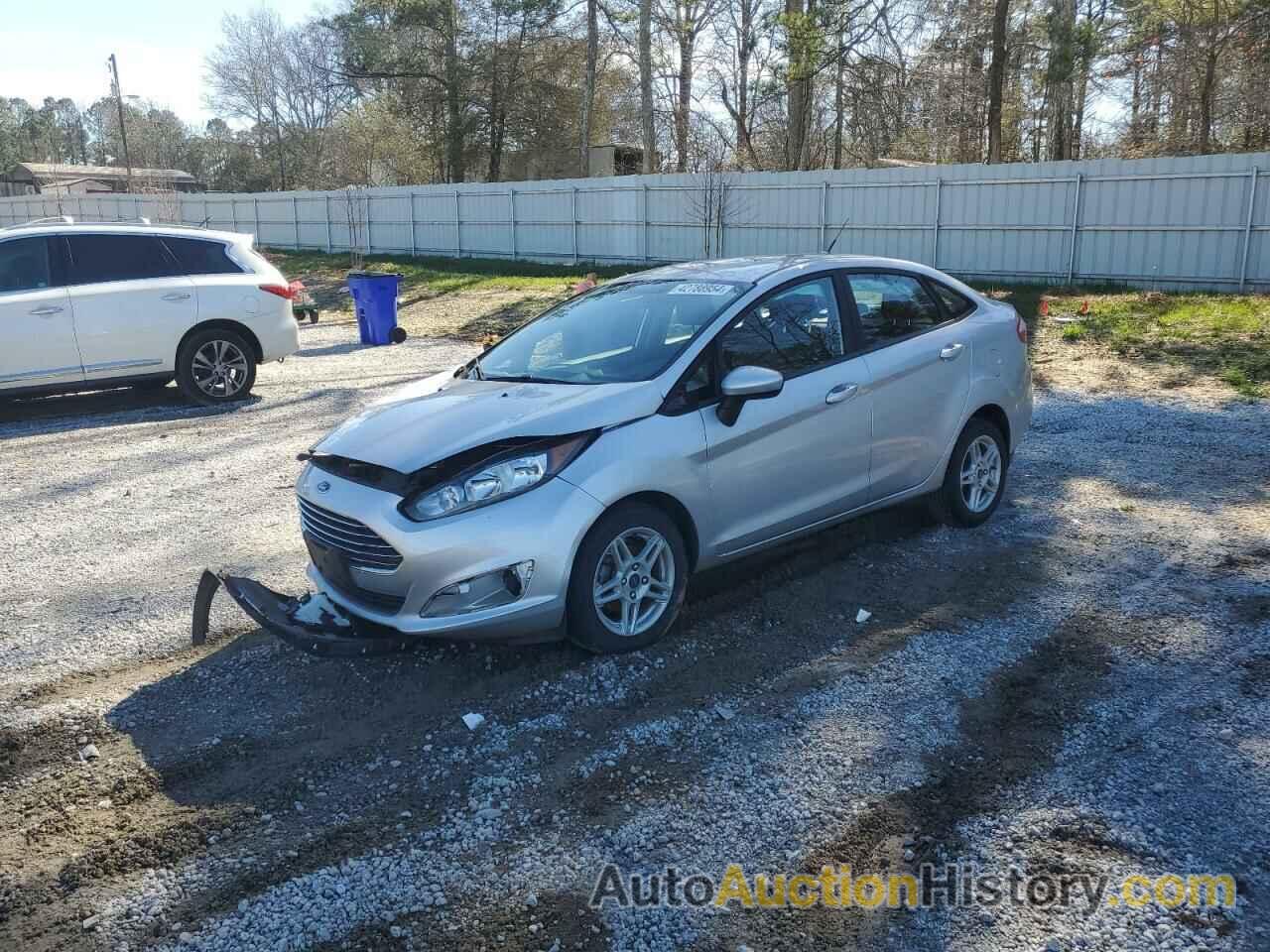 FORD FIESTA SE, 3FADP4BJ8KM125733