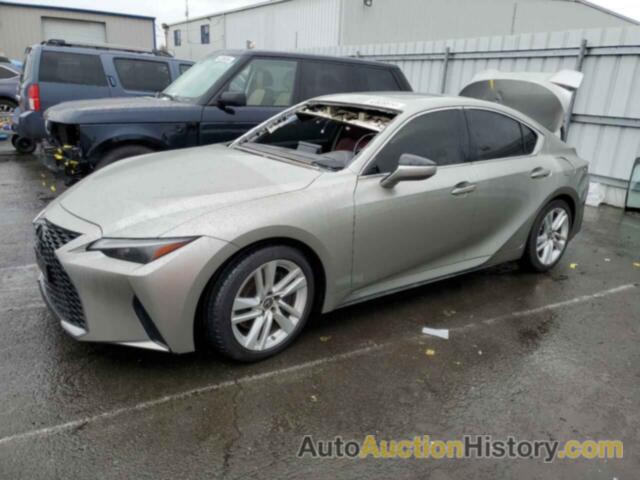 LEXUS IS 300, JTHCA1D22M5113905