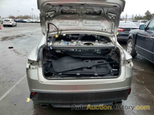 LEXUS IS 300, JTHCA1D22M5113905