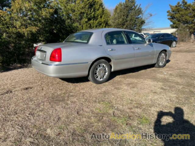 LINCOLN TOWNCAR SIGNATURE LIMITED, 2LNHM82VX9X633095