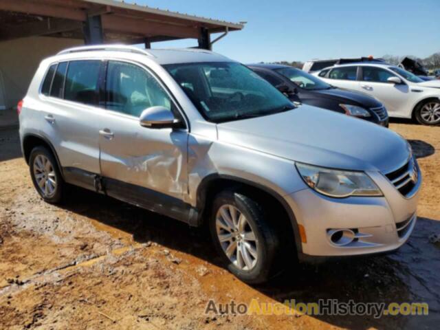 VOLKSWAGEN TIGUAN S, WVGAV75N29W526624