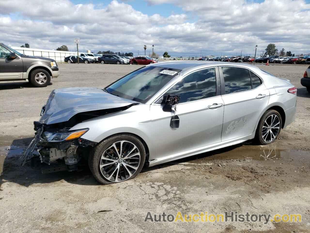 2018 TOYOTA CAMRY L, 4T1B11HK0JU587596