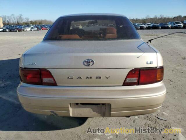 TOYOTA CAMRY LE, 4T1SK12E1SU550946