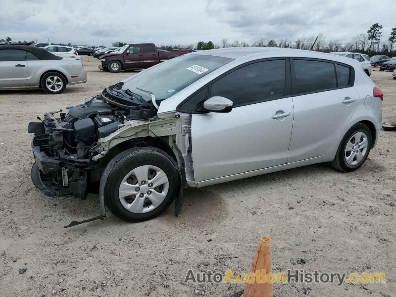 KIA FORTE LX, KNAFK5A86J5774017