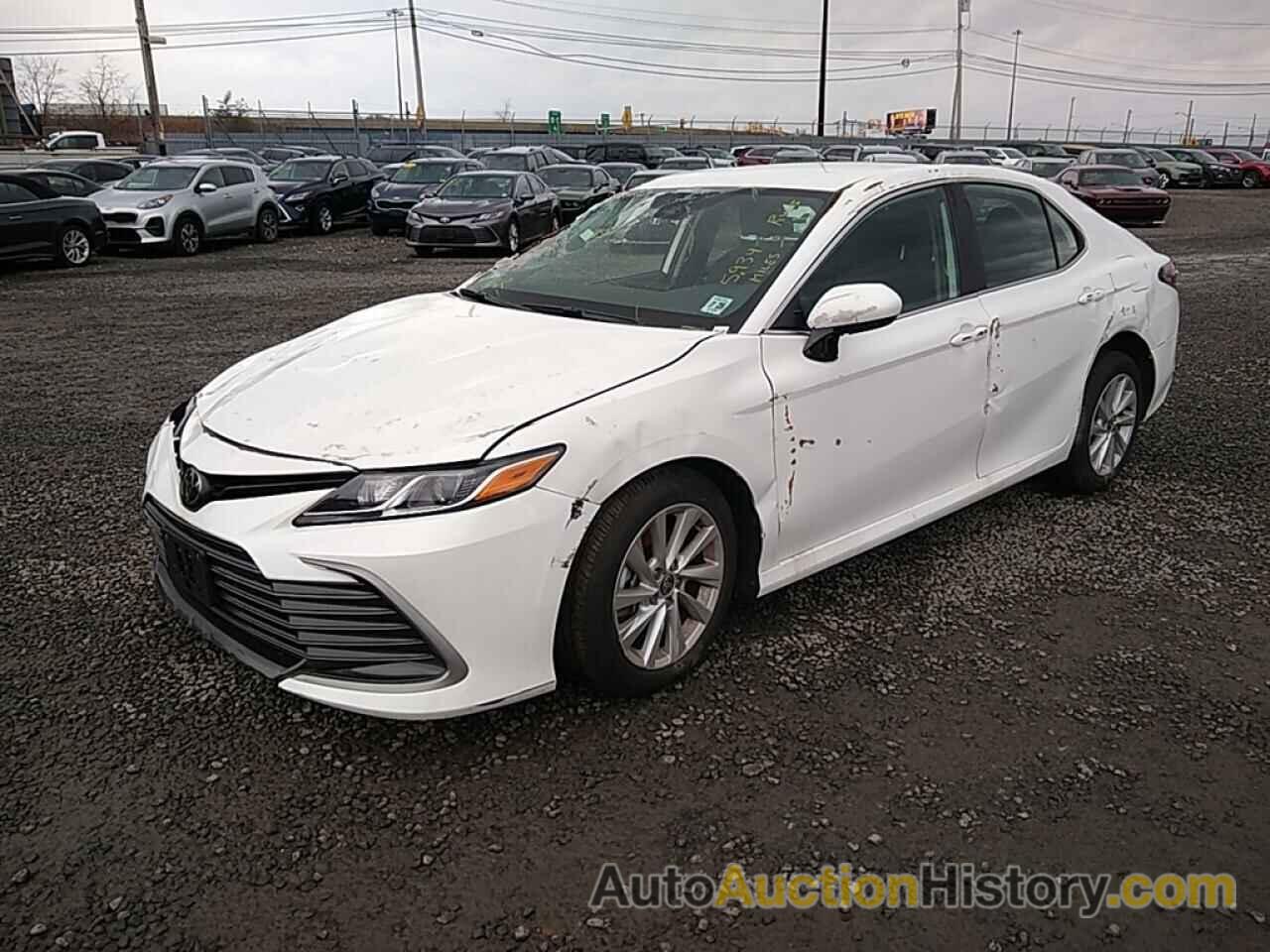 TOYOTA CAMRY LE, 4T1C11AK7PU831087