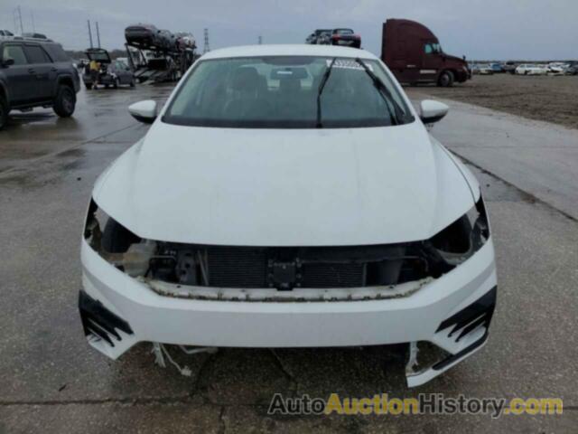 VOLKSWAGEN PASSAT S, 1VWAA7A32JC009069