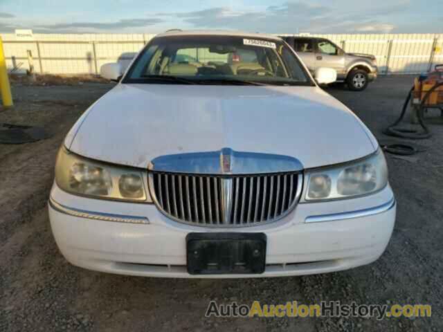 LINCOLN TOWNCAR SIGNATURE, 1LNHM82W4YY856112