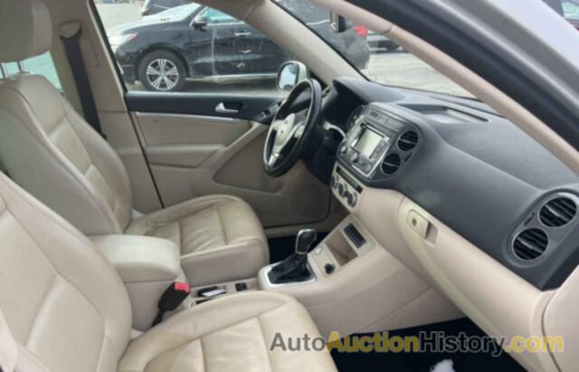 VOLKSWAGEN TIGUAN S, WVGBV7AX1DW558193