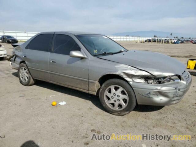 TOYOTA CAMRY CE, JT2BF22K2W0105819