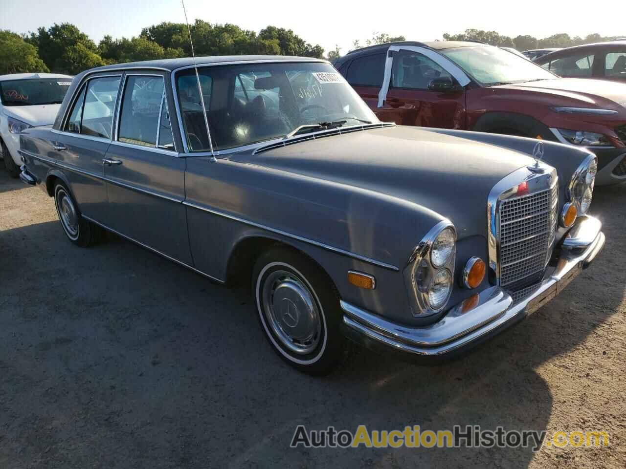 1972 MERCEDES-BENZ 280-CLASS, 10806712004072