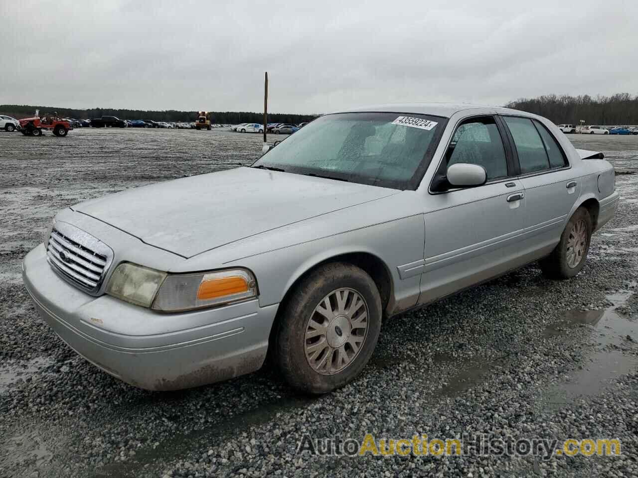 FORD CROWN VIC LX, 2FAHP74W53X162322