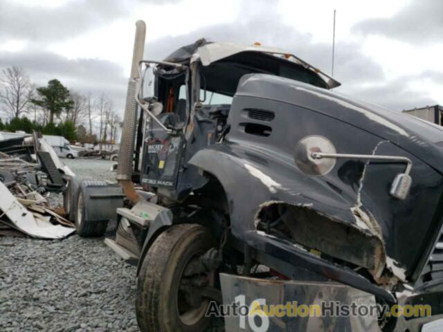 MACK ALL MODELS CXU600, 1M1AW09Y2JM086675