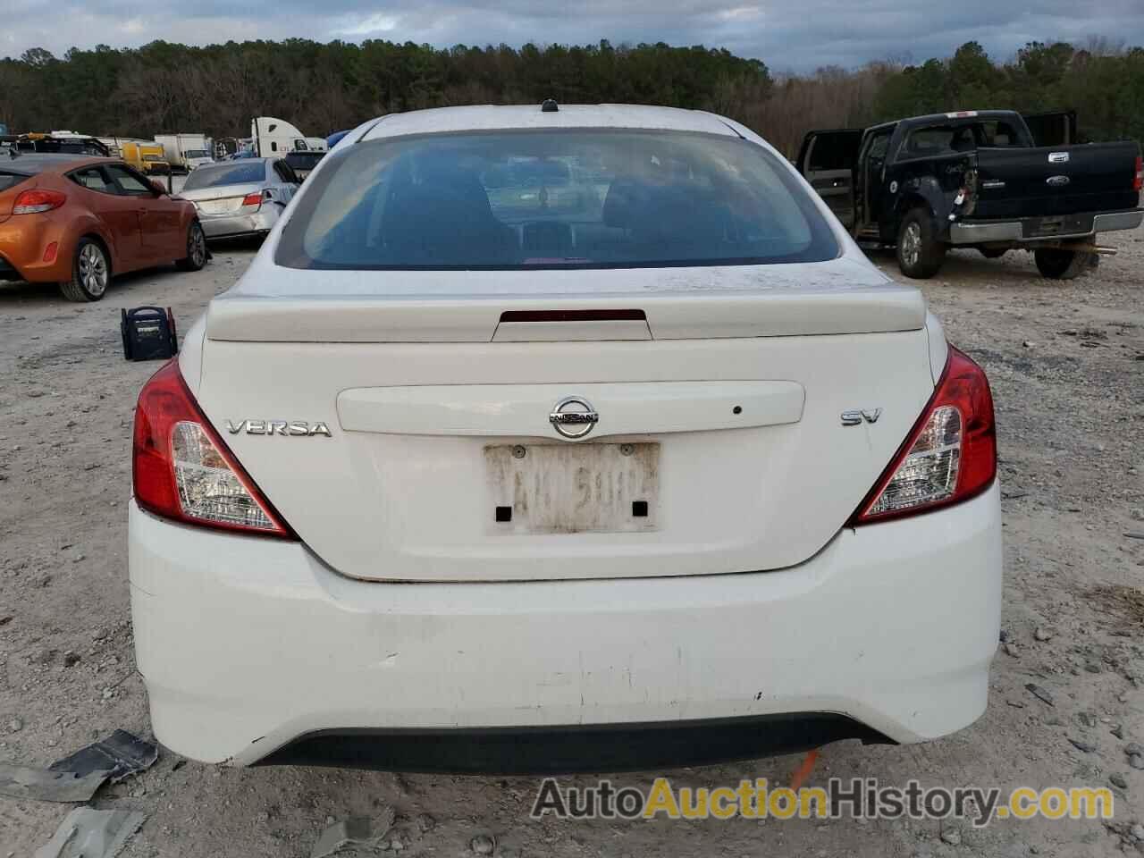 NISSAN VERSA S, 3N1CN7AP7JL845972