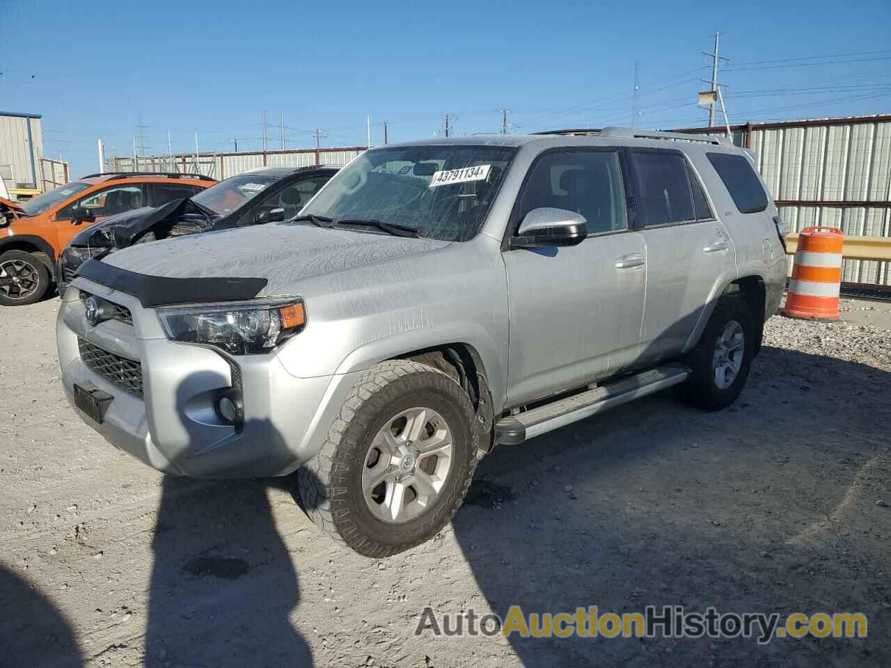 TOYOTA 4RUNNER SR5, JTEBU5JR0F5203243