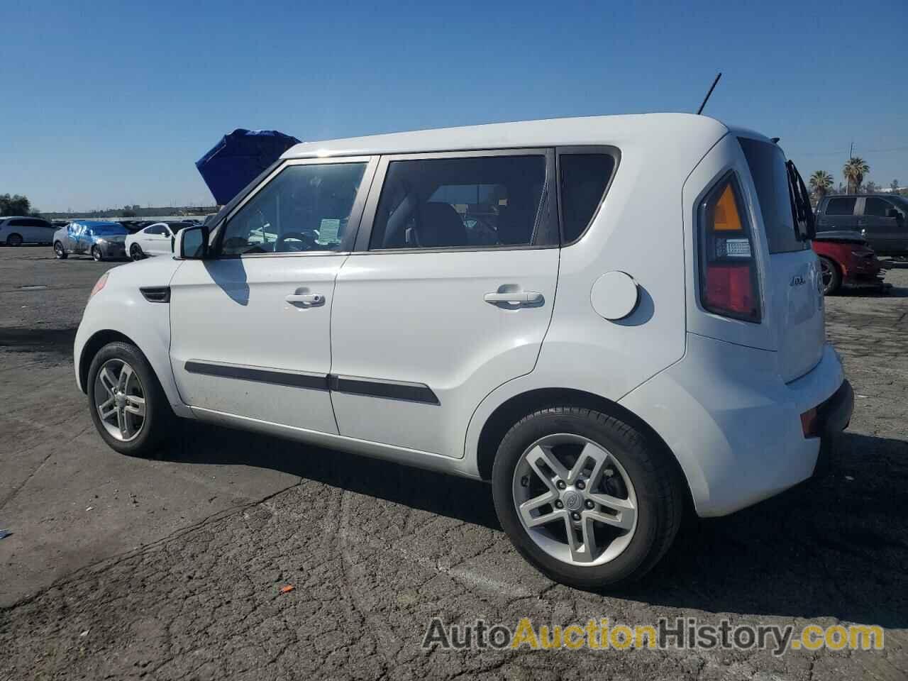 KIA SOUL +, KNDJT2A26B7711445