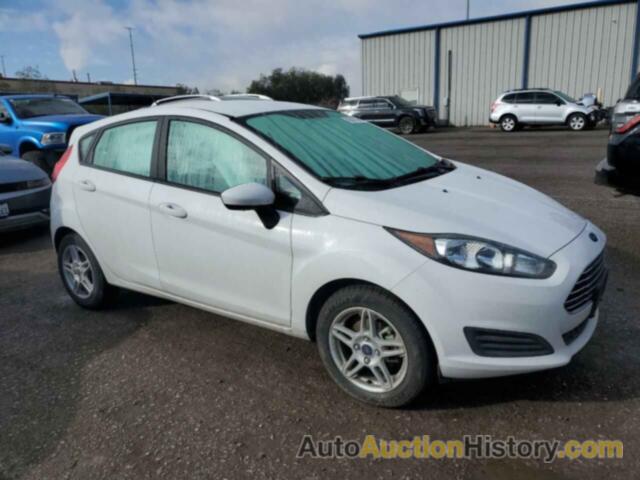 FORD FIESTA SE, 3FADP4EJ1JM110727