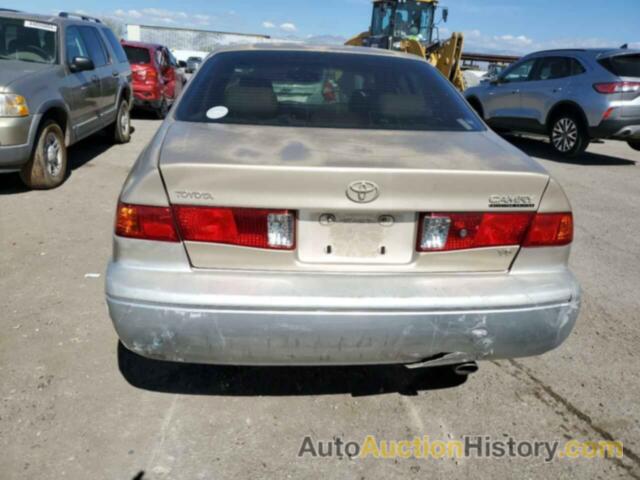 TOYOTA CAMRY LE, JT2BF28K010328019