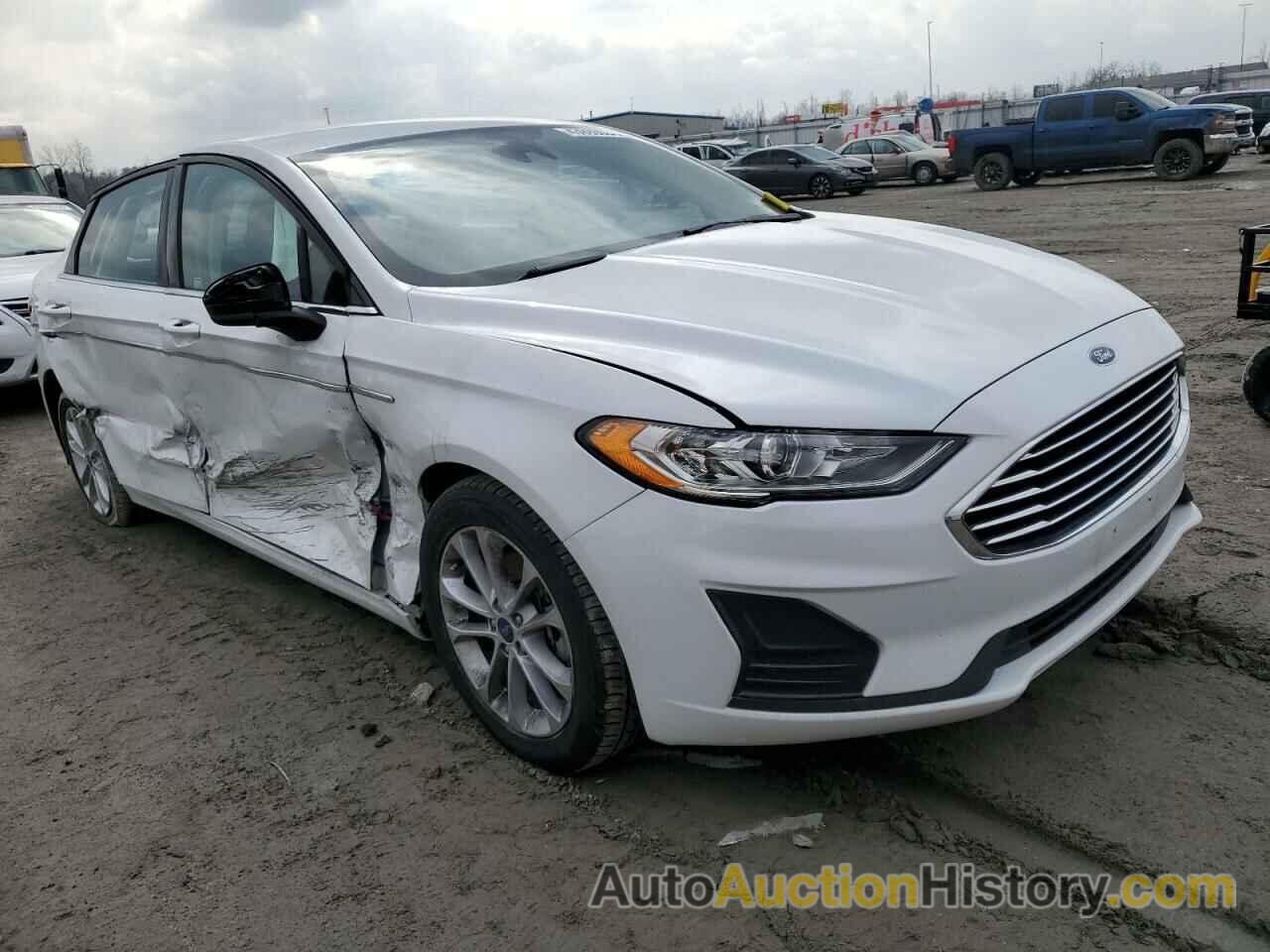 FORD FUSION SE, 3FA6P0HD2LR195221