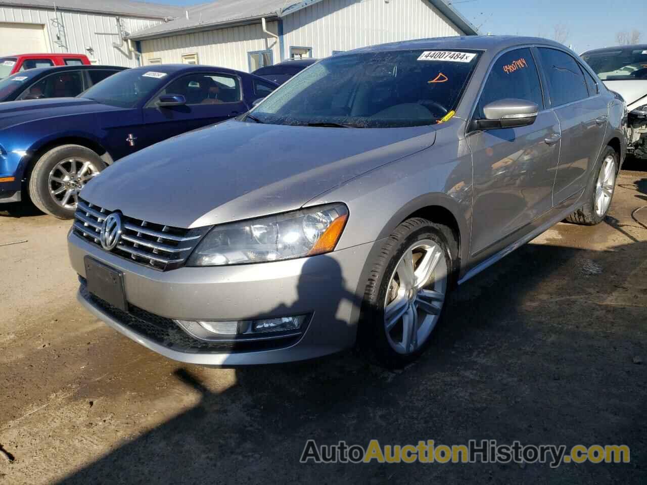 VOLKSWAGEN PASSAT SEL, 1VWCN7A3XEC063934