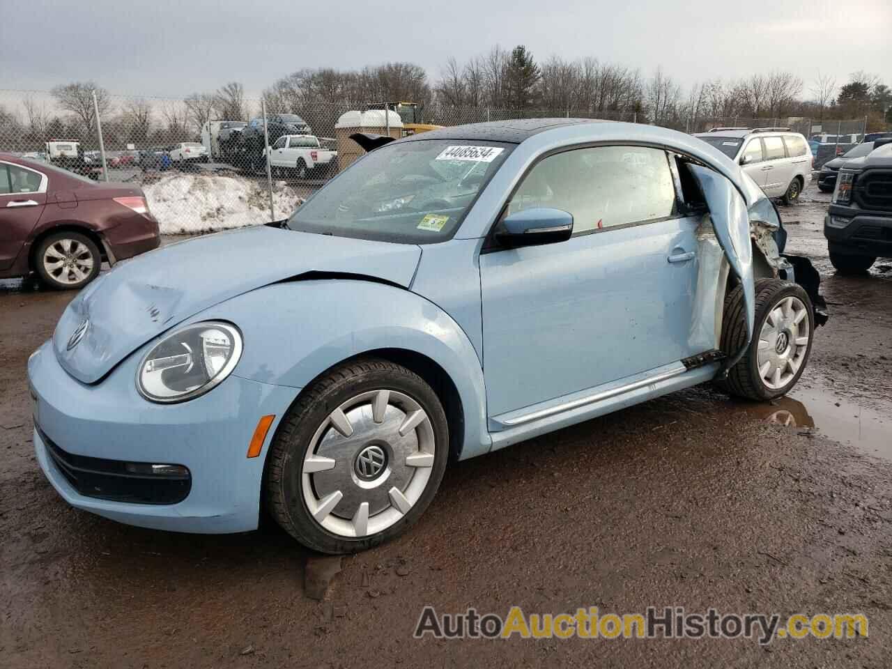 VOLKSWAGEN BEETLE, 3VWJP7AT1DM607395