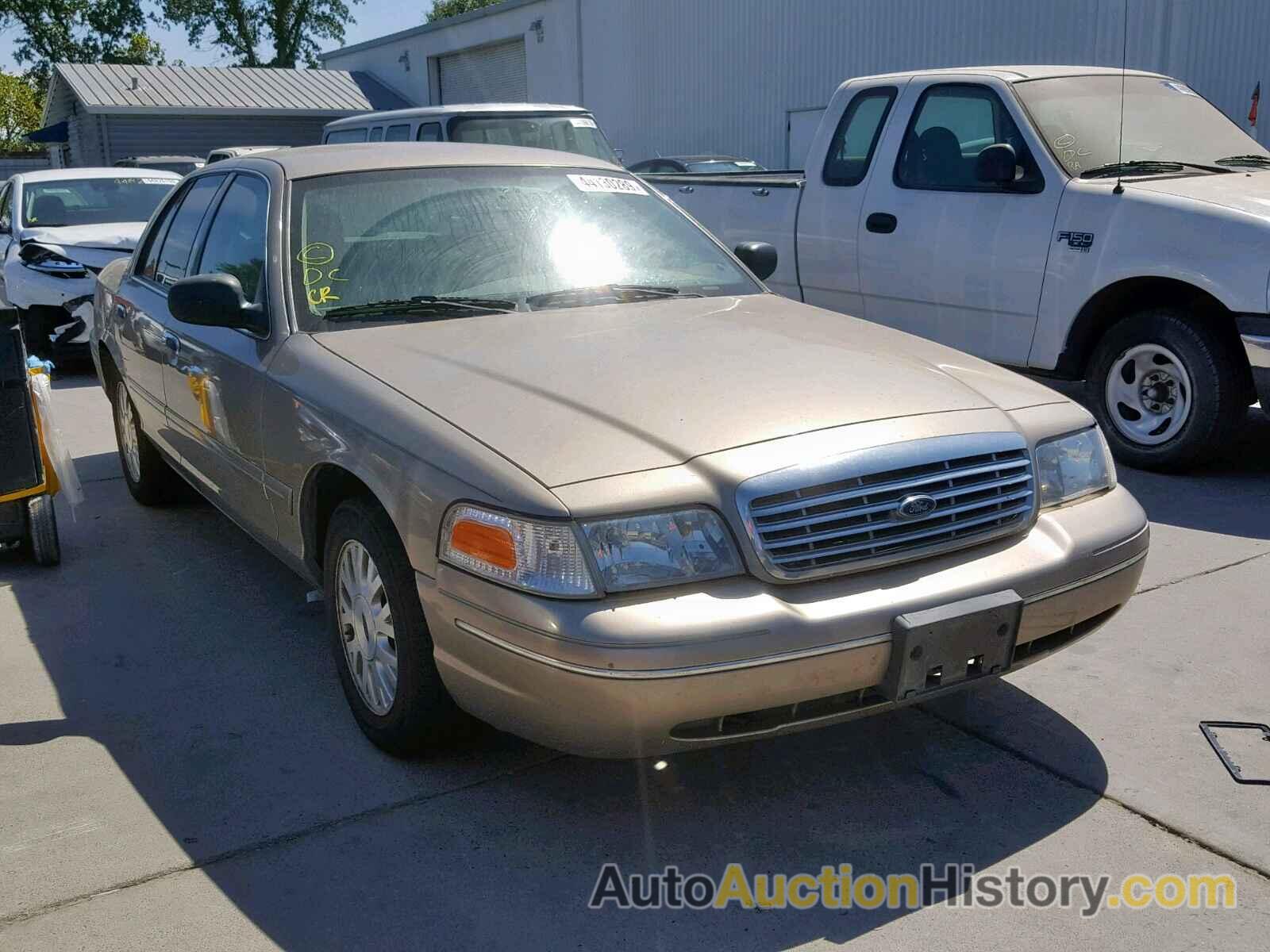 2004 FORD CROWN VICTORIA LX, 2FAFP74W04X180588