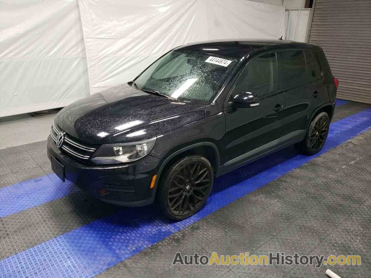 VOLKSWAGEN TIGUAN S, WVGAV3AXXDW606732