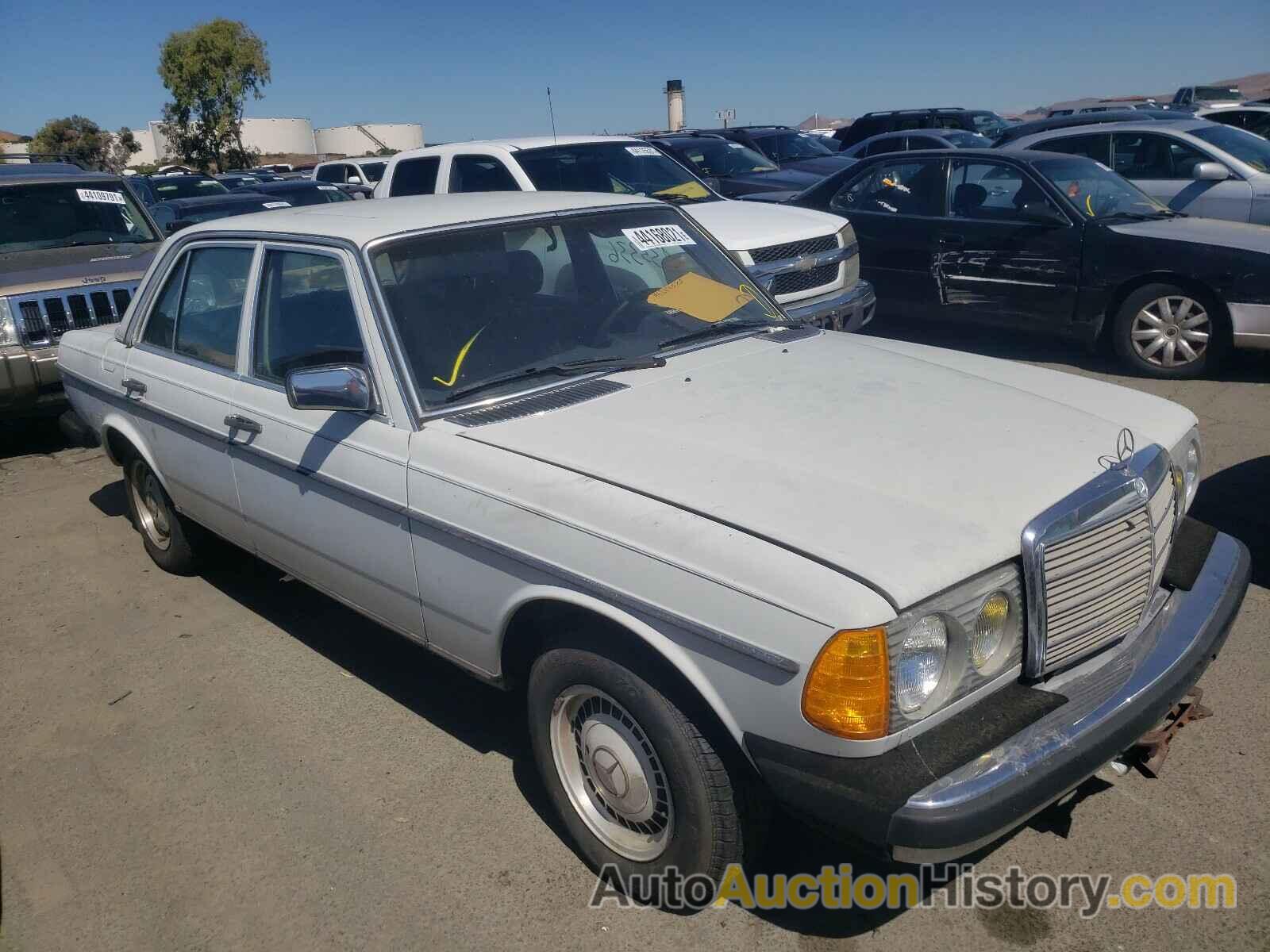 1982 MERCEDES-BENZ ALL OTHER DT, WDBAB33A6CB003173