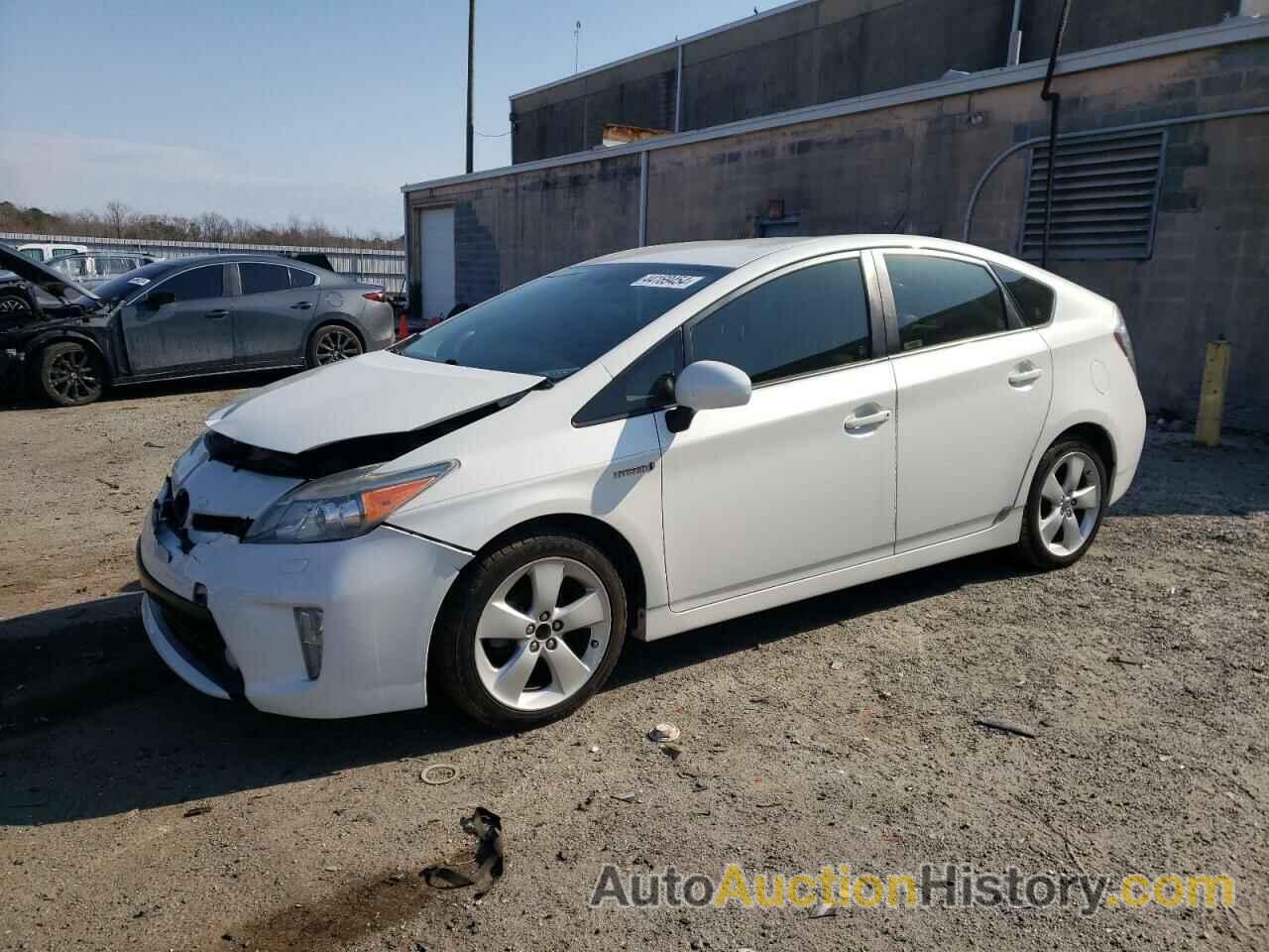 TOYOTA PRIUS, JTDKN3DUXD5570833