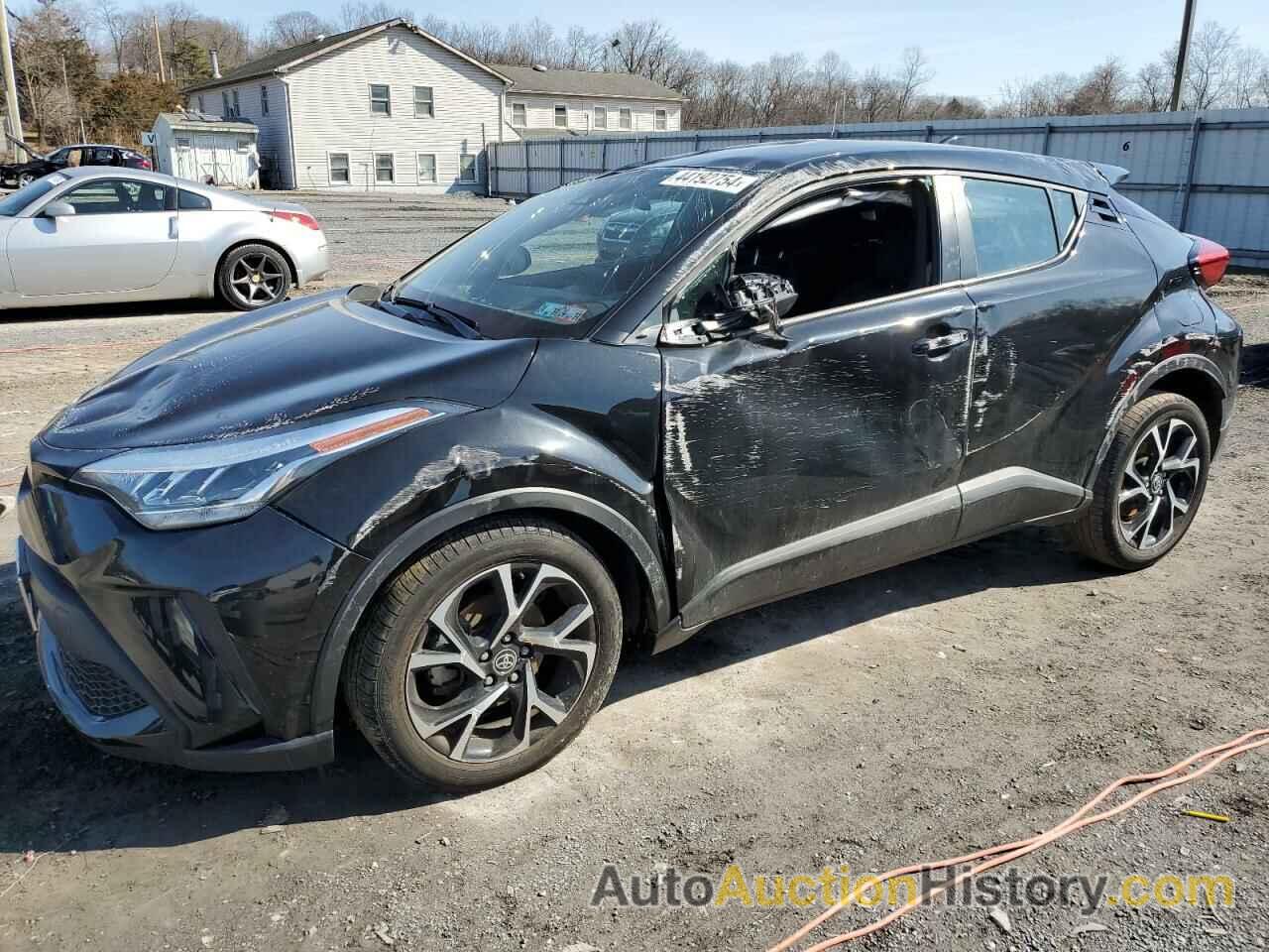 TOYOTA C-HR XLE, NMTKHMBXXMR125284